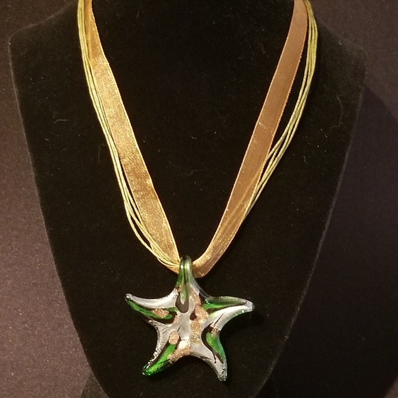 Murano Jewelry - ❗5 For $2️⃣5️⃣ Murano Glass Star Pendant Necklace